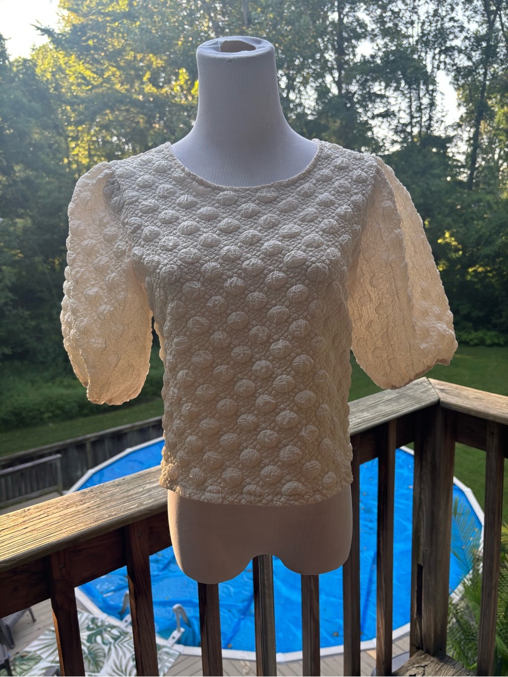 Cream Puff-Sleeve Textured Women's Top